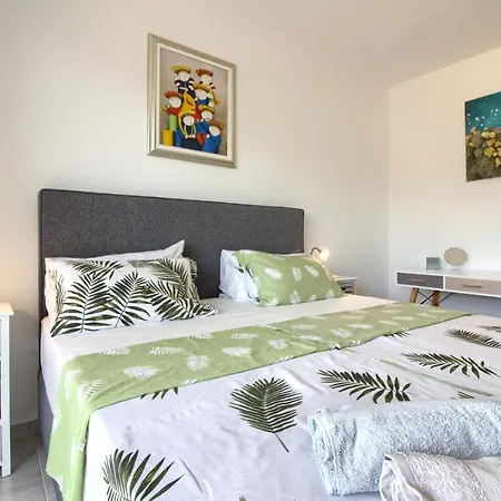 Modern Horizont With Sea View Pool And Playroom