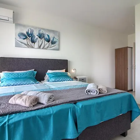 Modern Horizont With Sea View Pool And Playroom Fažana