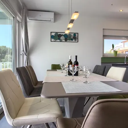 Modern Horizont With Sea View Pool And Playroom Villa *