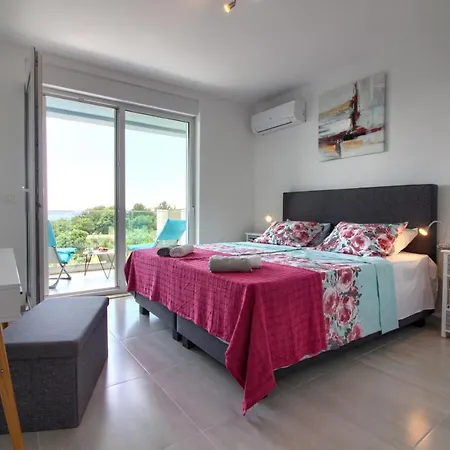 Villa Modern Horizont With Sea View Pool And Playroom Fazana