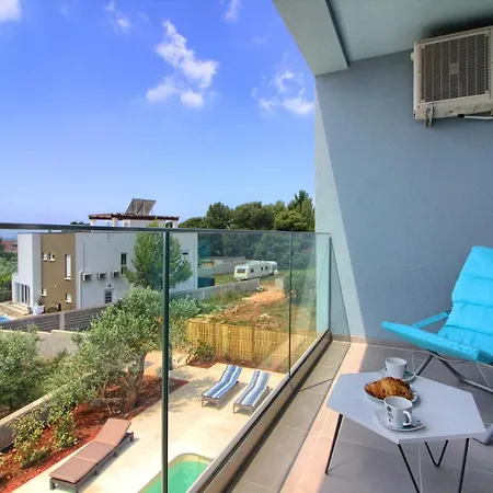 Modern Horizont With Sea View Pool And Playroom Villa Fazana